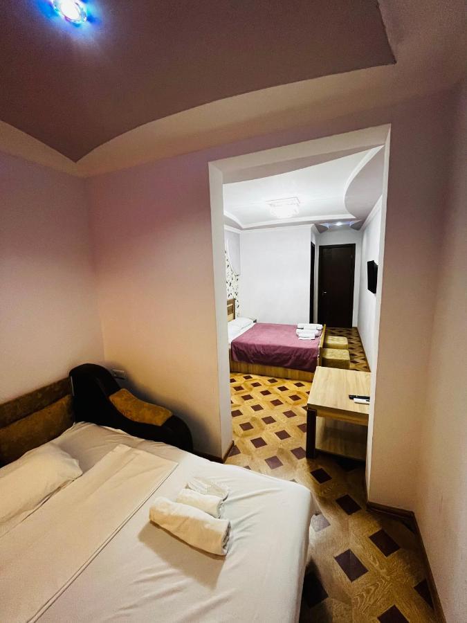 Georgian Palace Hotel Kutaisi Zewnętrze zdjęcie